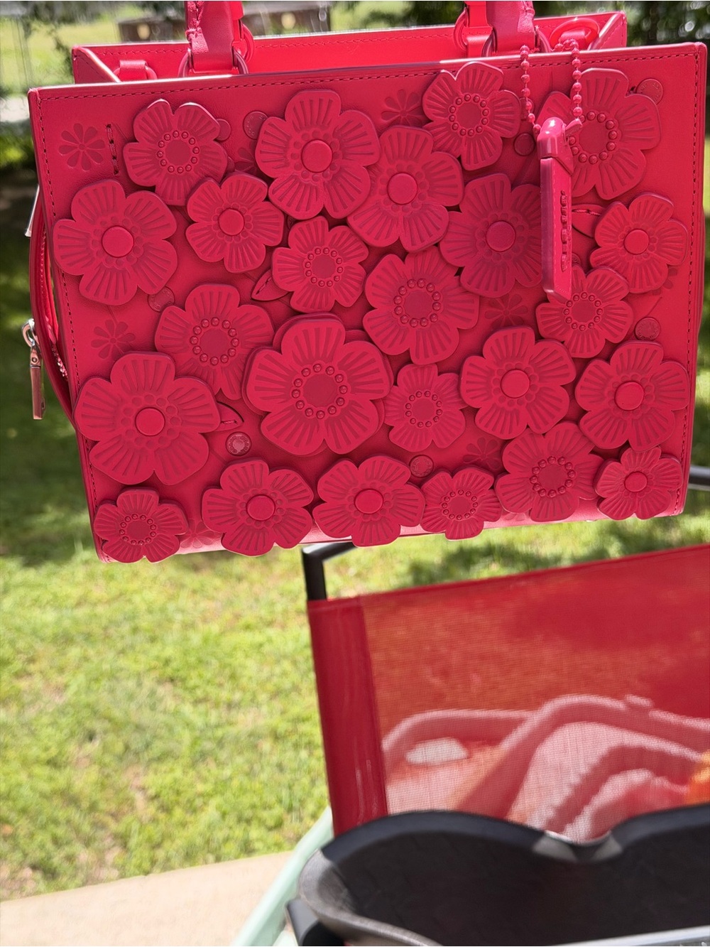 Coach Rogue Tea Rose Dragonfruit - Picture 2 of 14